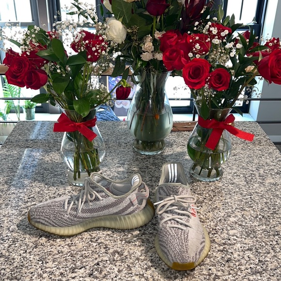 light blue and red - Picture 2 of 4